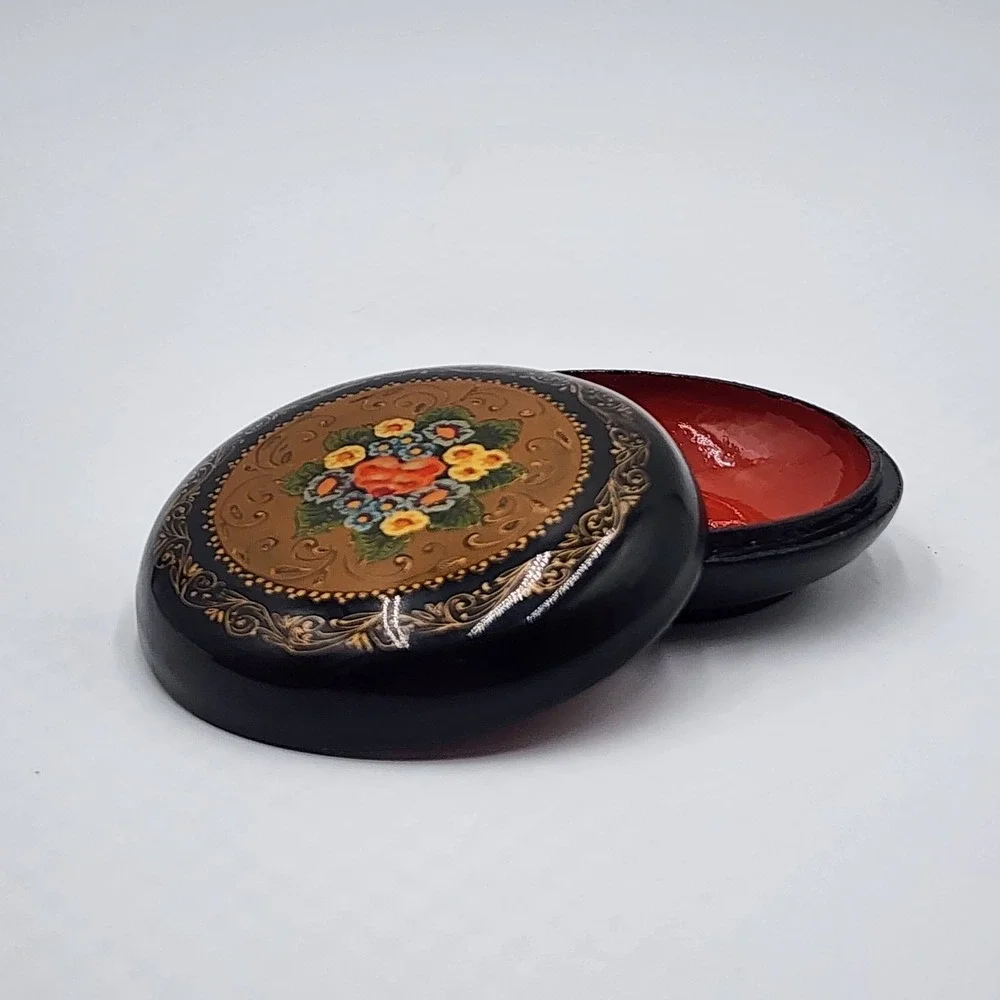 Vintage Russian Lacquer Floral Trinket Box Hand Painted Round 3